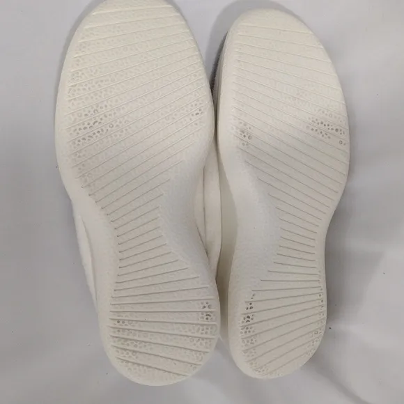 NWOB Allbirds Smallbirds Natural White Wool Sneakers Girls Size Youth 2