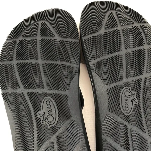 NWT Chaco Classic Black Leather Outdoor Flip Flop Sandals Size 10