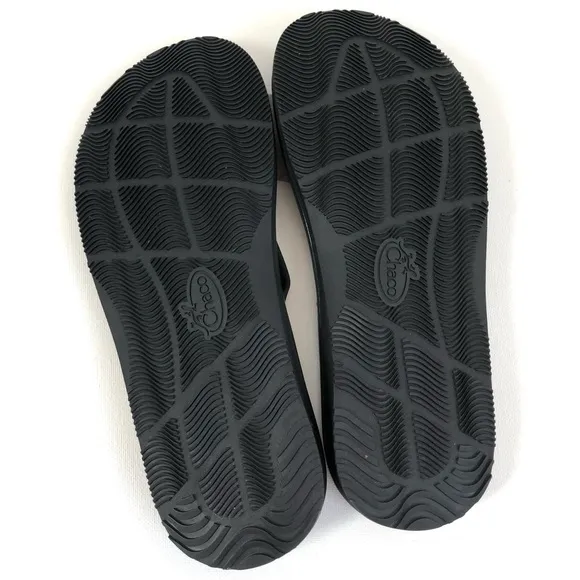 NWT Chaco Classic Black Leather Outdoor Flip Flop Sandals Size 10