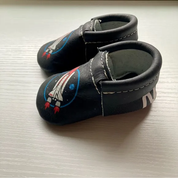 NWT Freshly Picked X NASA Moccasins, Size 3