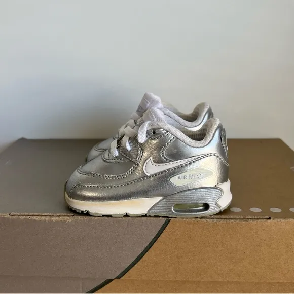 Rare 2014 Nike Air Max 90 White/Silver Metallic Toddler Sneakers- SZ 4 C