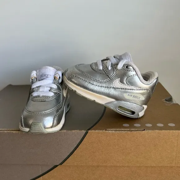 Rare 2014 Nike Air Max 90 White/Silver Metallic Toddler Sneakers- SZ 4 C