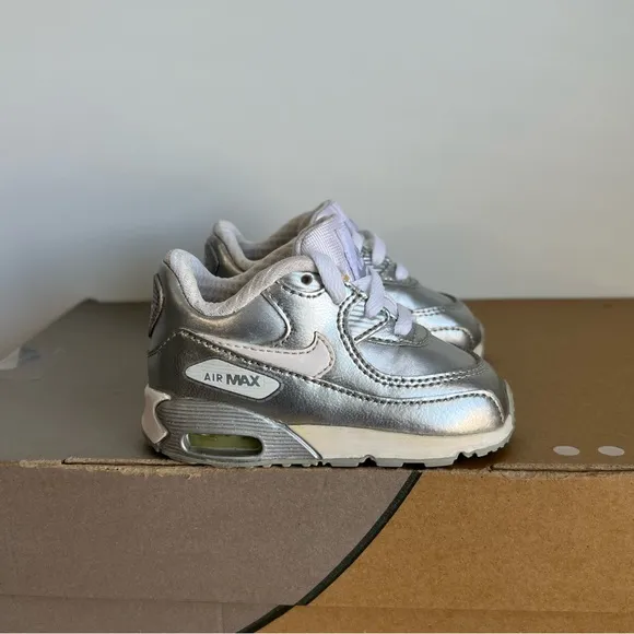 Rare 2014 Nike Air Max 90 White/Silver Metallic Toddler Sneakers- SZ 4 C