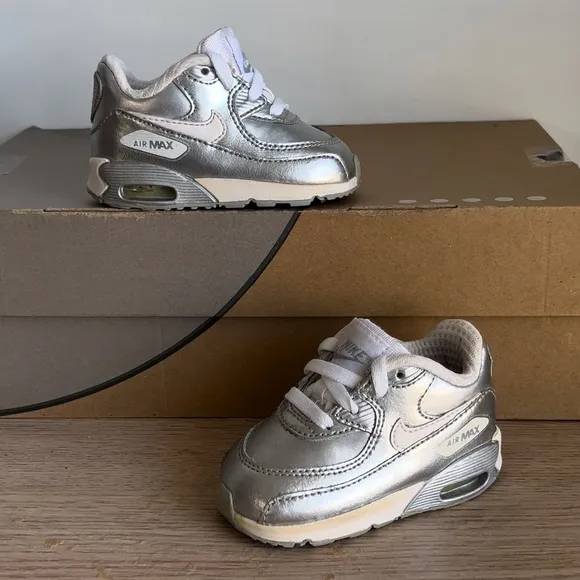 Rare 2014 Nike Air Max 90 White/Silver Metallic Toddler Sneakers- SZ 4 C