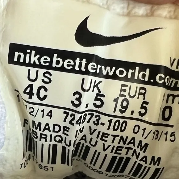 Rare 2014 Nike Air Max 90 White/Silver Metallic Toddler Sneakers- SZ 4 C