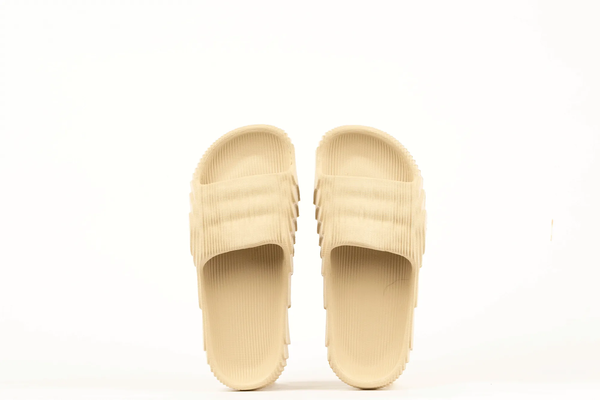 REMO SLIDES | TRIPLE BEIGE | UNISEX