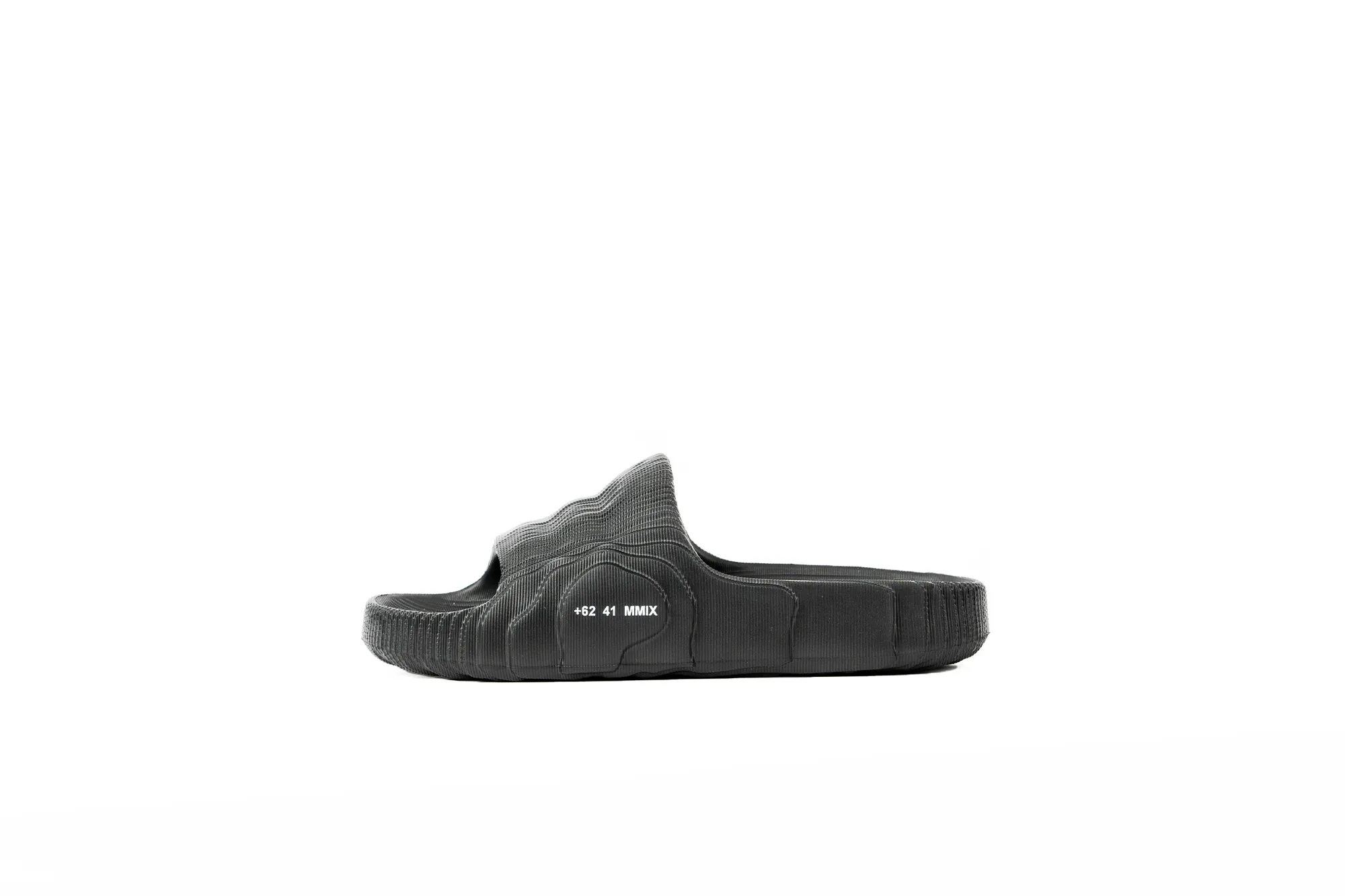 REMO SLIDES | TRIPLE BLACK | UNISEX