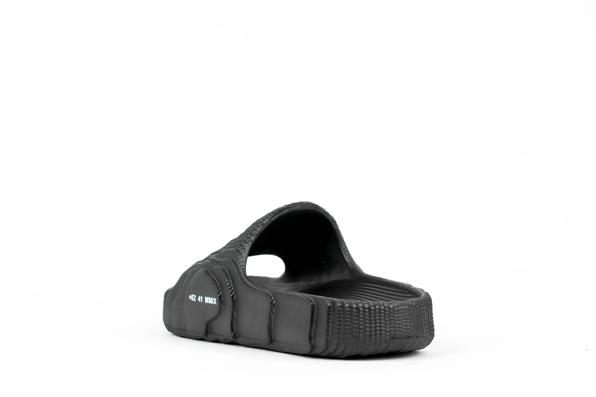 REMO SLIDES | TRIPLE BLACK | UNISEX