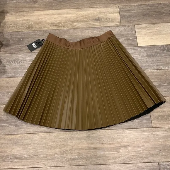 RL - DKNY Faux Leather Caper Pleated Skirt