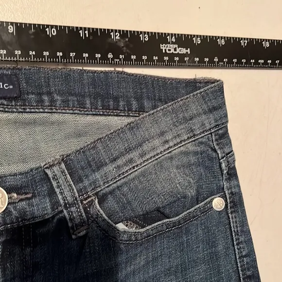 ROCK &amp; REPUBLIC size 10 blue jeans stretch distressed w/sequin detail NWOT