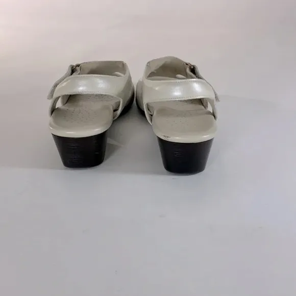 SAS Suntimer - Heeled Sandal pearl bone size 7.5 SLIM sandal supportive