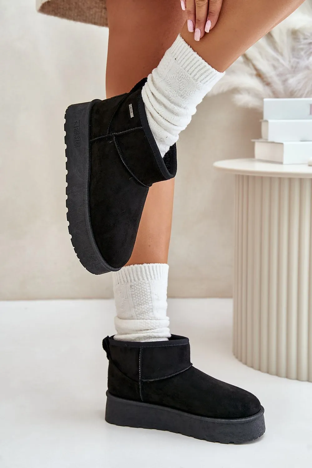 Snow boots