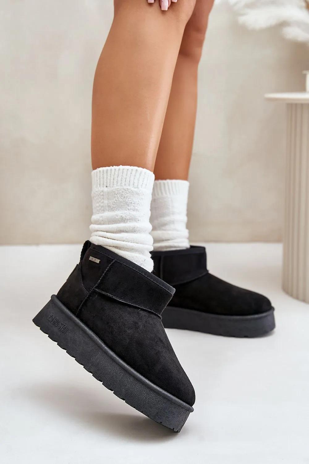 Snow boots