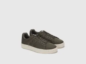 Solid Pattern Lace-Up Sneakers