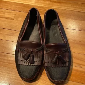 Sperry Topsiders Tassel &amp; Kilt black/brown slip on leather loafers. Size 10W.