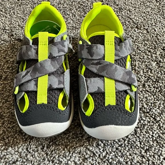 Stride Rite Unisex-Child SRT Surf Sandal - Size 6W - New In Box