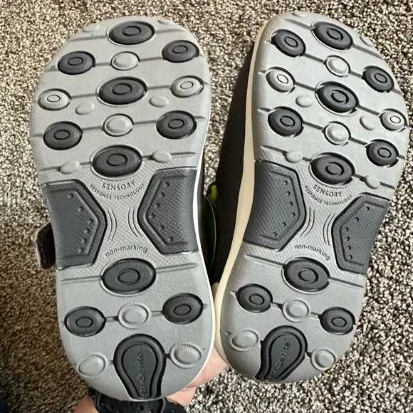 Stride Rite Unisex-Child SRT Surf Sandal - Size 6W - New In Box