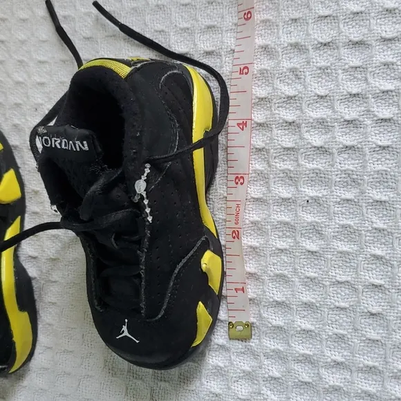 Toddler Nike sneakers size 5C