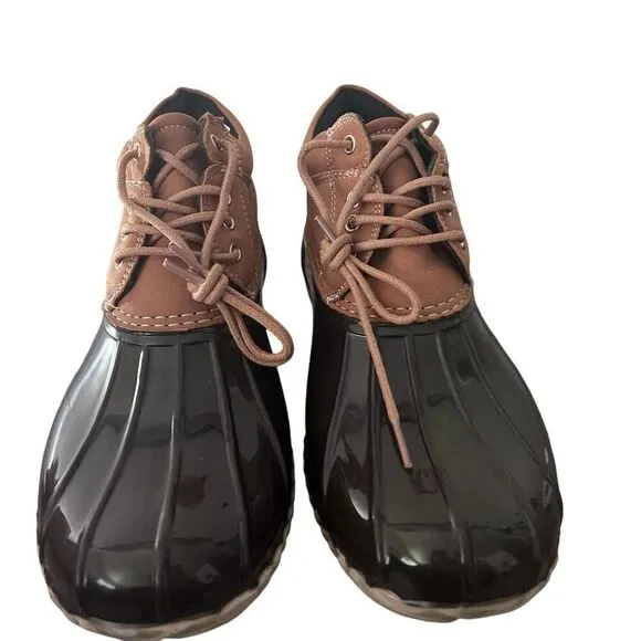 Tommy Hilfiger brown waterproof duck booties size 8