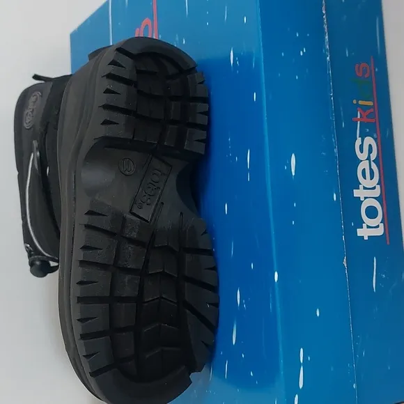 Totes Taelor toddlers Boys waterprof winter boots black size 11
