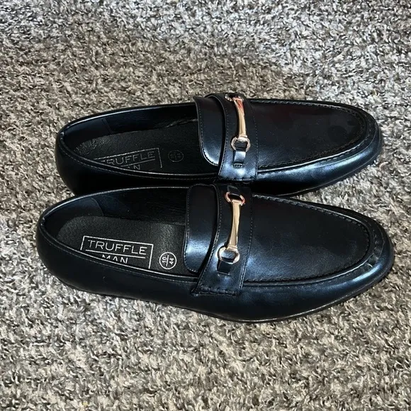 Truffle Collection snaffle trim loafers in black Size 10