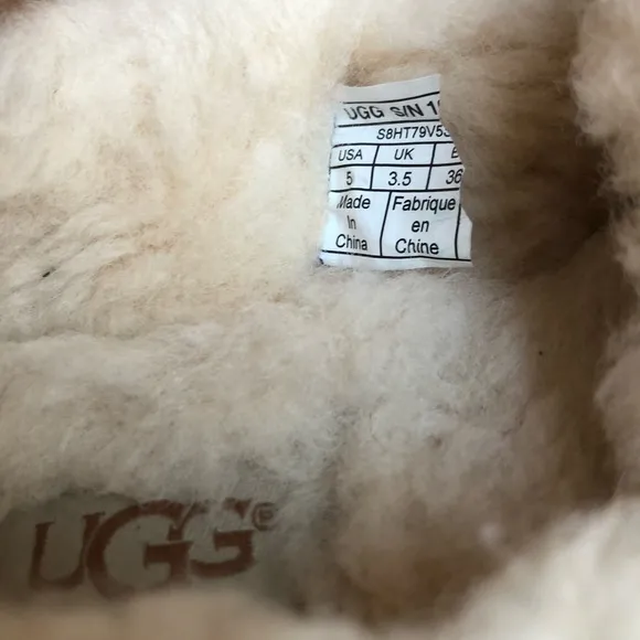 Ugg Moccasins Dakota