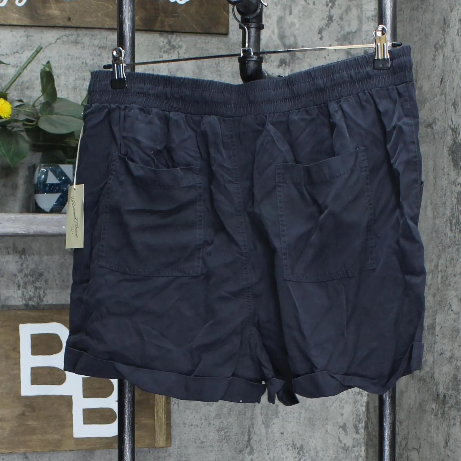 Universal Thread Women's Mid-Rise Tie-Front Utility Shorts 563915 Gray XL